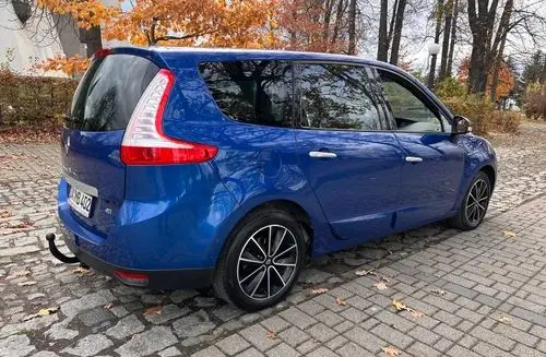 RENAULT Grand Scenic 