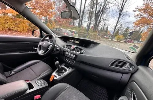 RENAULT Grand Scenic 