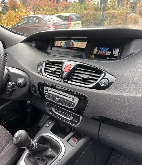 RENAULT Grand Scenic 