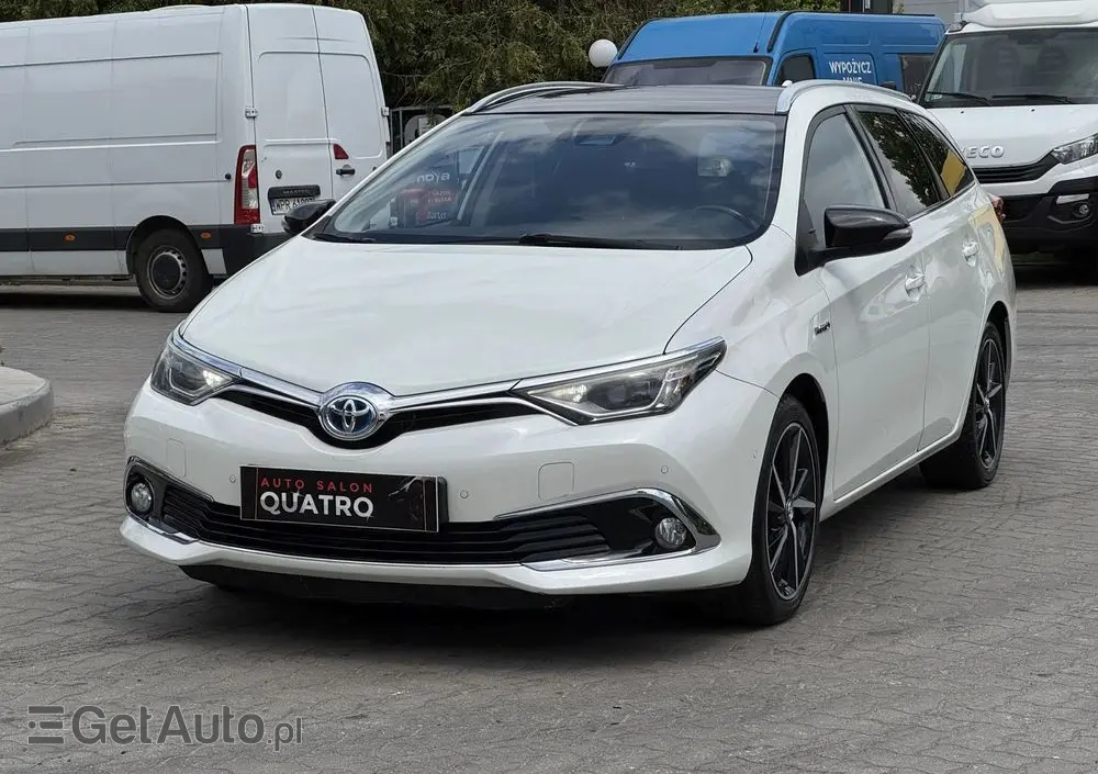 TOYOTA Auris 