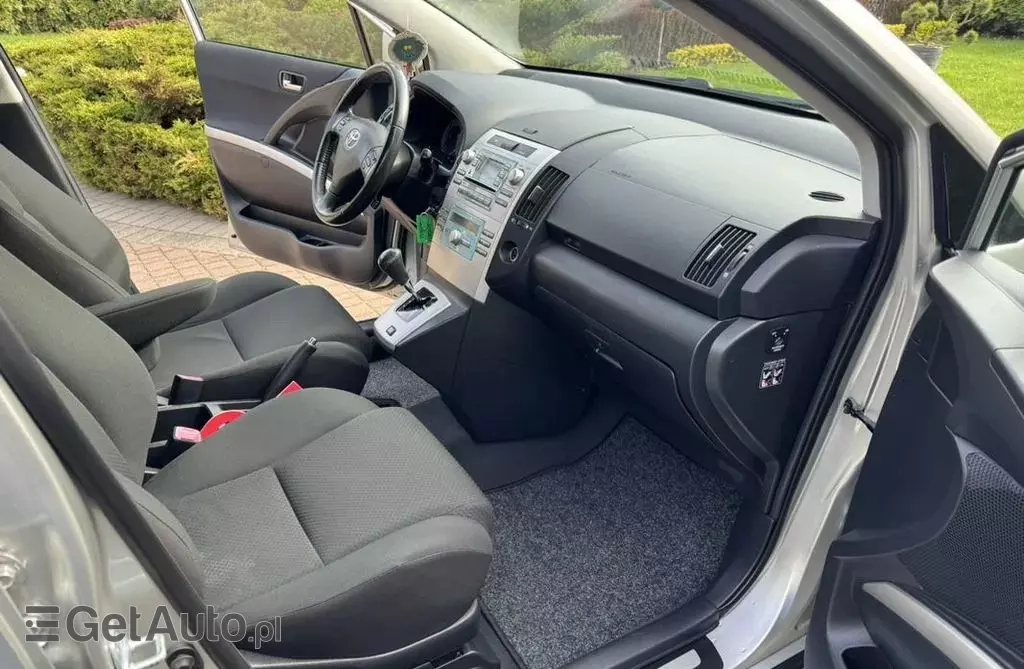 TOYOTA Corolla Verso 