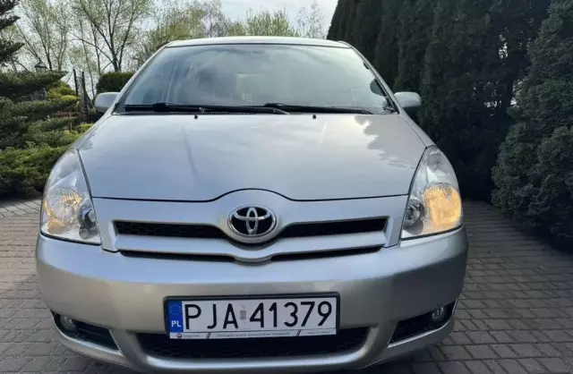 TOYOTA Corolla Verso 