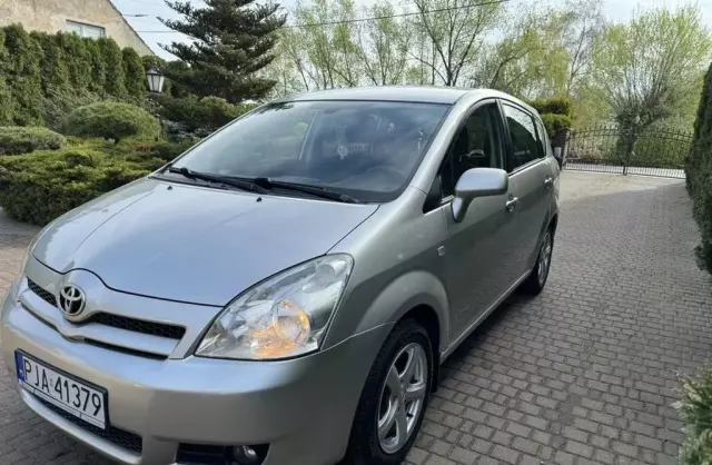 TOYOTA Corolla Verso 