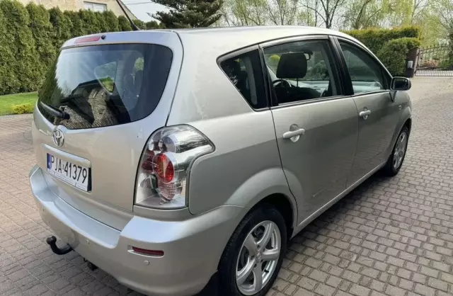 TOYOTA Corolla Verso 