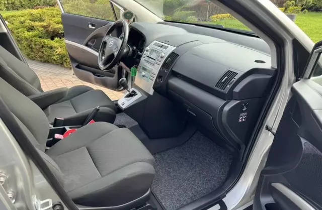 TOYOTA Corolla Verso 