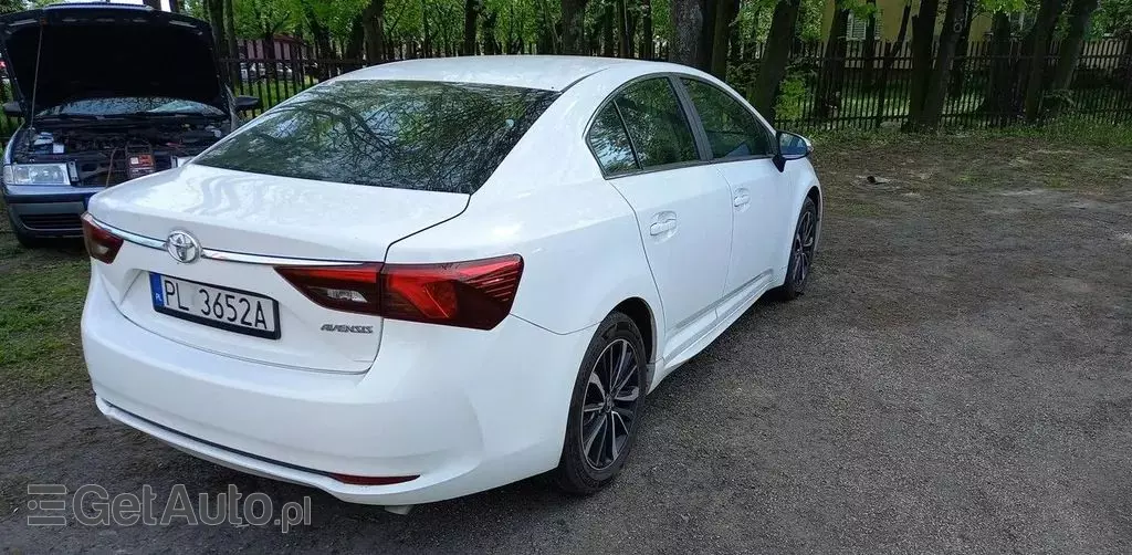 TOYOTA Avensis 