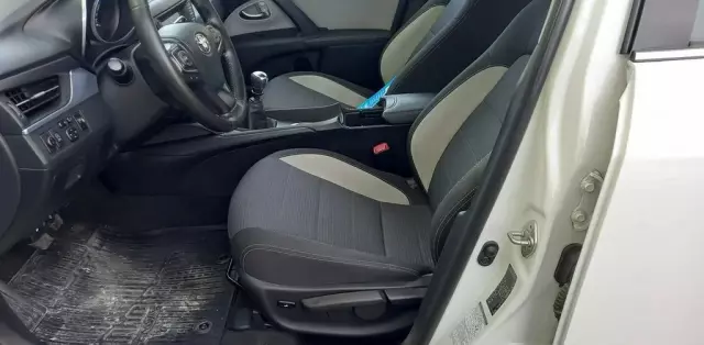 TOYOTA Avensis 
