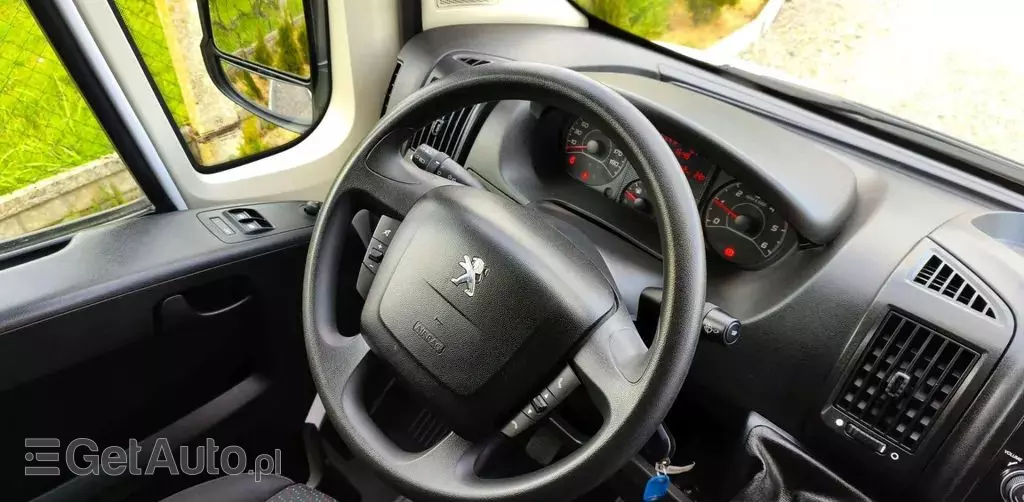 PEUGEOT Boxer 