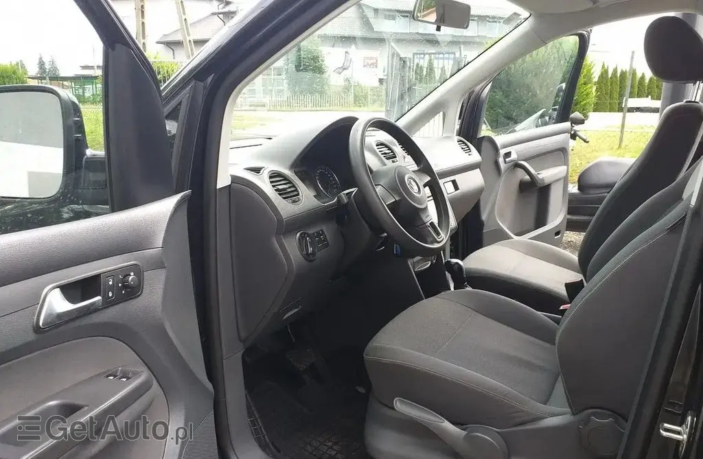 VOLKSWAGEN Caddy California 