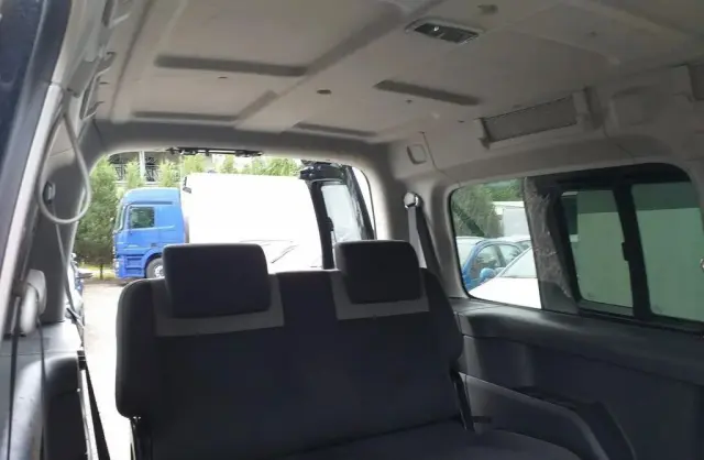 VOLKSWAGEN Caddy California 