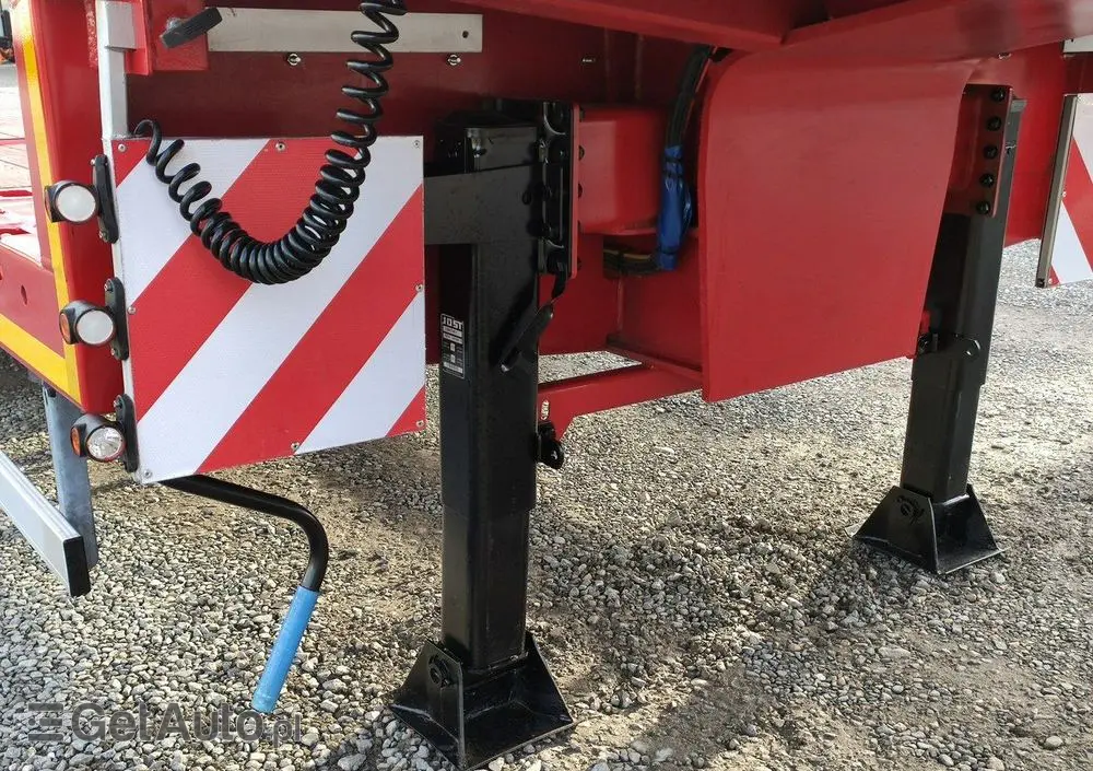 MAX TRAILER 3-Osie Oś skrętna Oś Podnoszona Nooteboom 