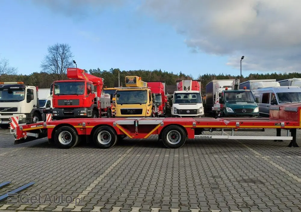 MAX TRAILER 3-Osie Oś skrętna Oś Podnoszona Nooteboom 