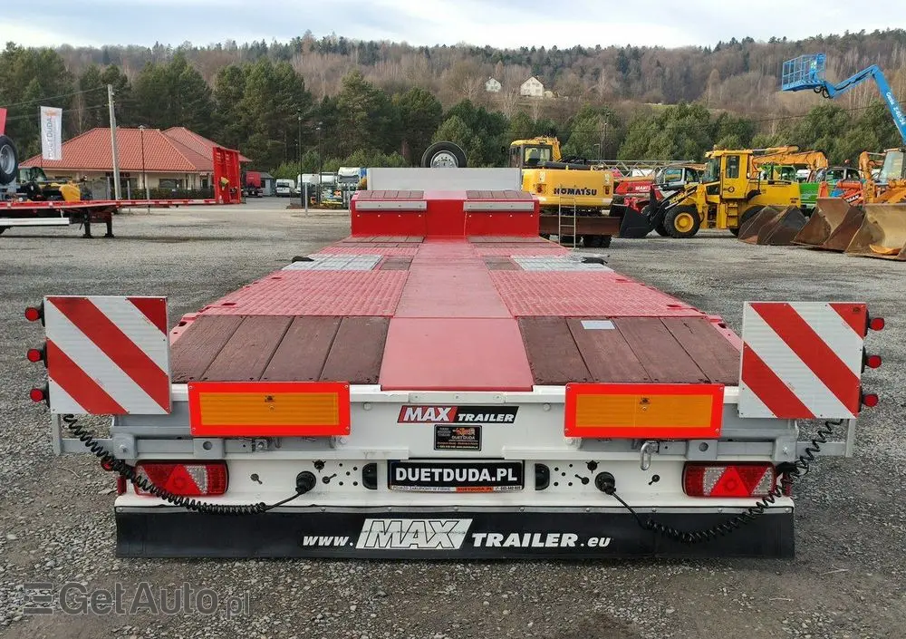 MAX TRAILER 3-Osie Oś skrętna Oś Podnoszona Nooteboom 