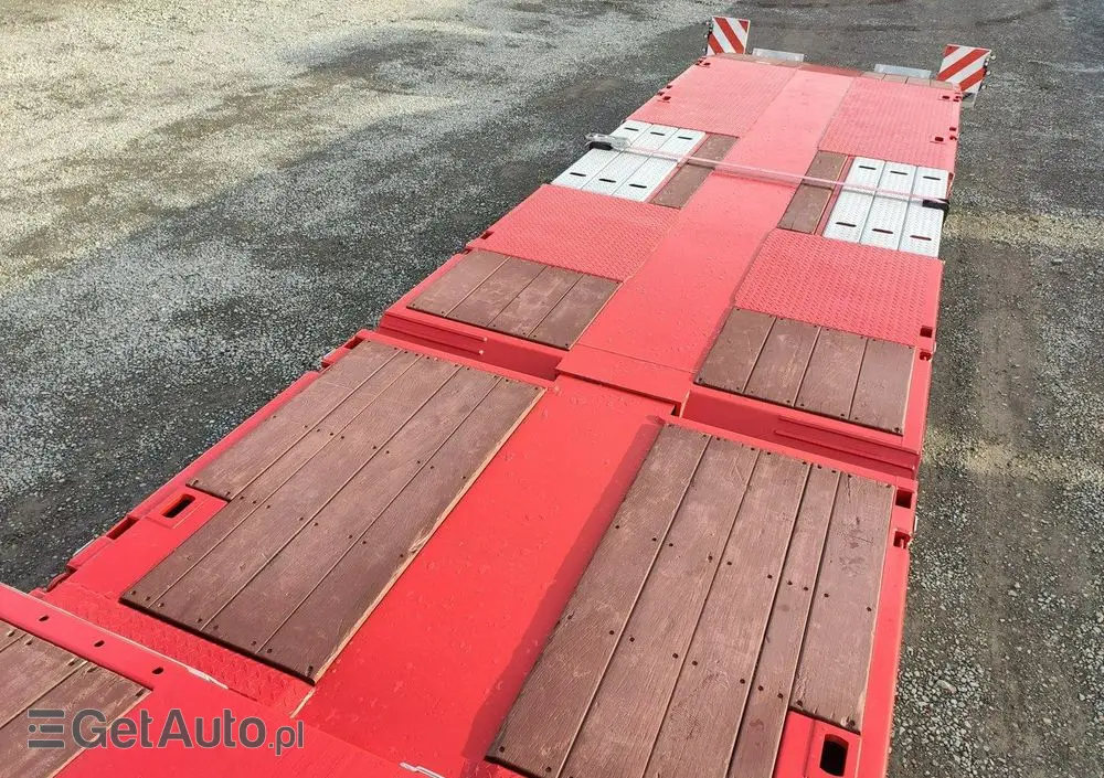 MAX TRAILER 3-Osie Oś skrętna Oś Podnoszona Nooteboom 