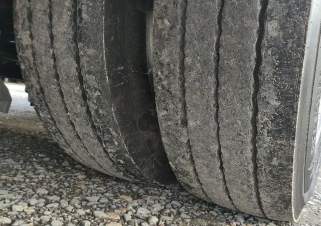 MAX TRAILER 3-Osie Oś skrętna Oś Podnoszona Nooteboom 