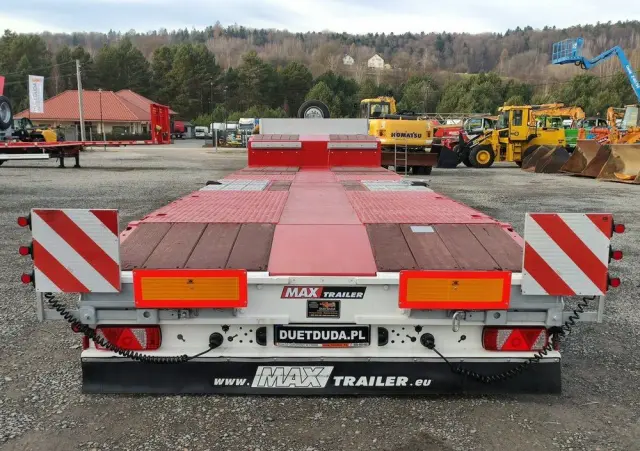 MAX TRAILER 3-Osie Oś skrętna Oś Podnoszona Nooteboom 