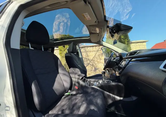 NISSAN Qashqai 1.6 DCi 4x4 Tekna