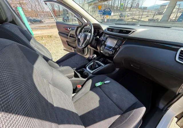 NISSAN Qashqai 1.6 DCi 4x4 Tekna