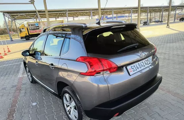 PEUGEOT 2008 