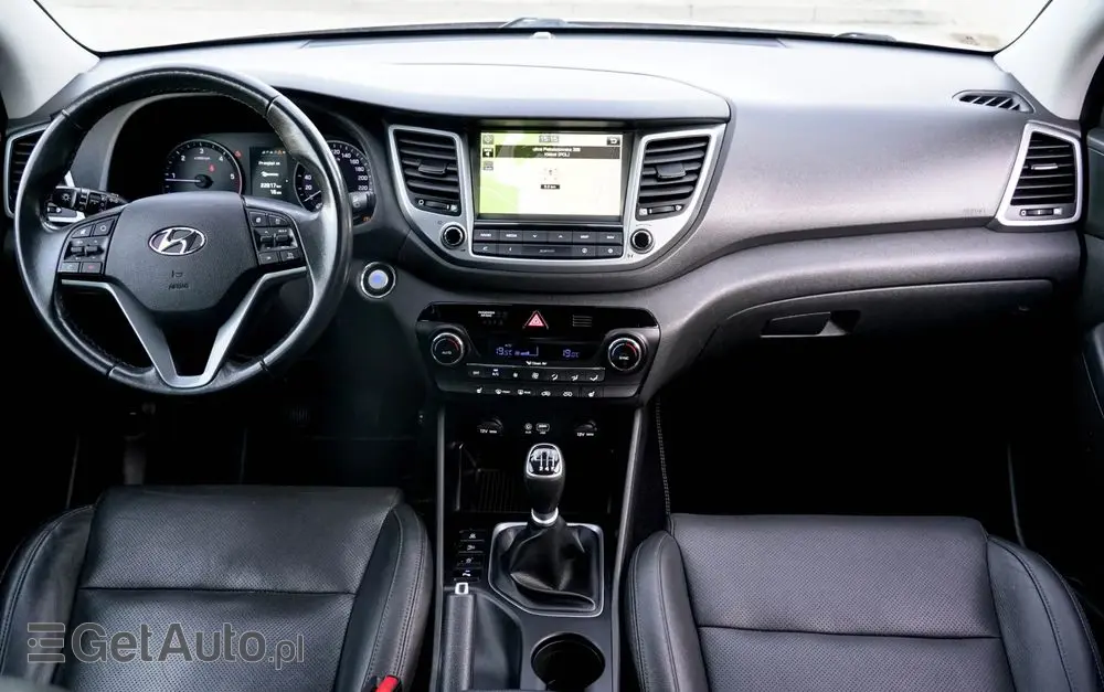 HYUNDAI Tucson 