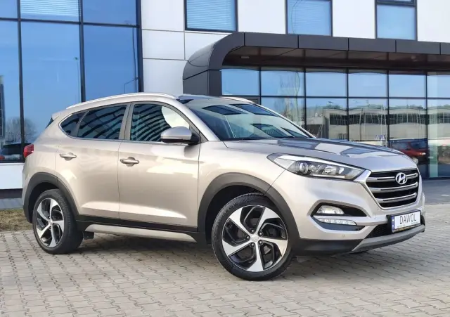 HYUNDAI Tucson 