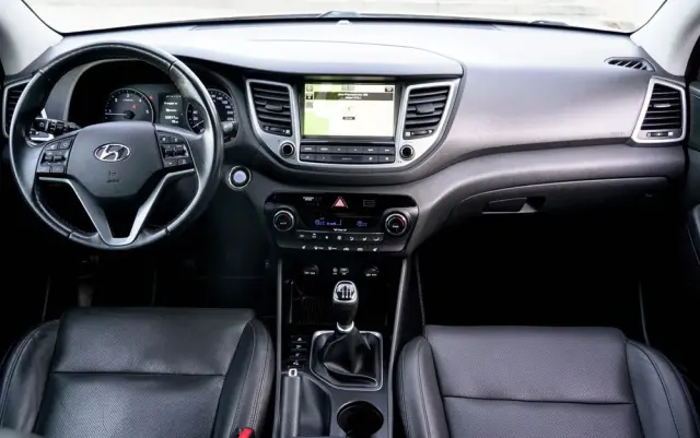 HYUNDAI Tucson 