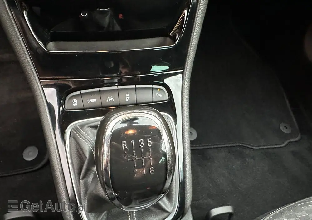 OPEL Astra 1.4 Turbo Edition