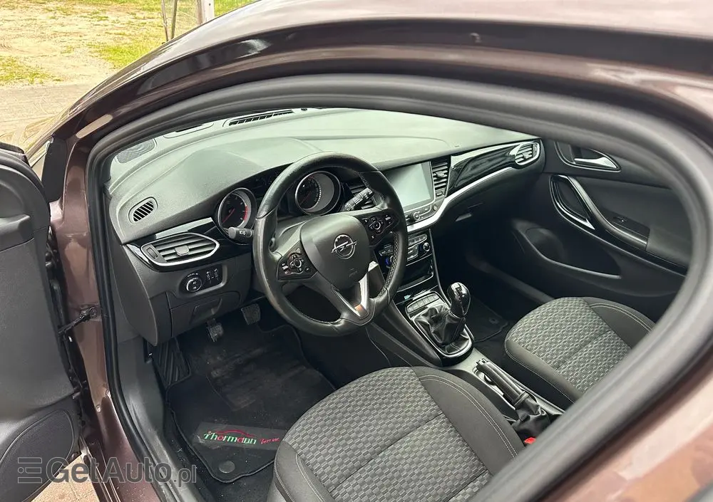 OPEL Astra 1.4 Turbo Edition