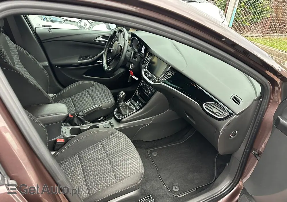 OPEL Astra 1.4 Turbo Edition