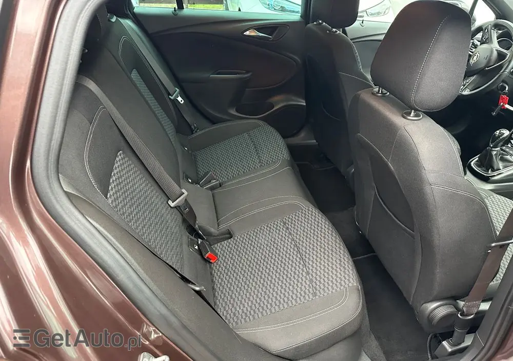 OPEL Astra 1.4 Turbo Edition