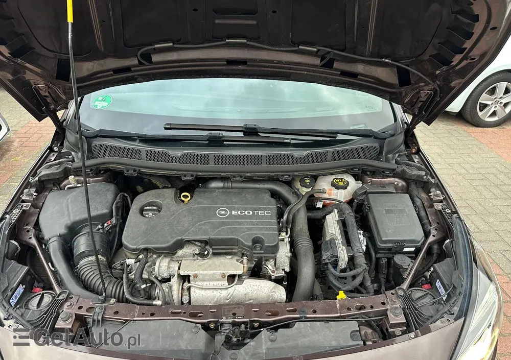 OPEL Astra 1.4 Turbo Edition