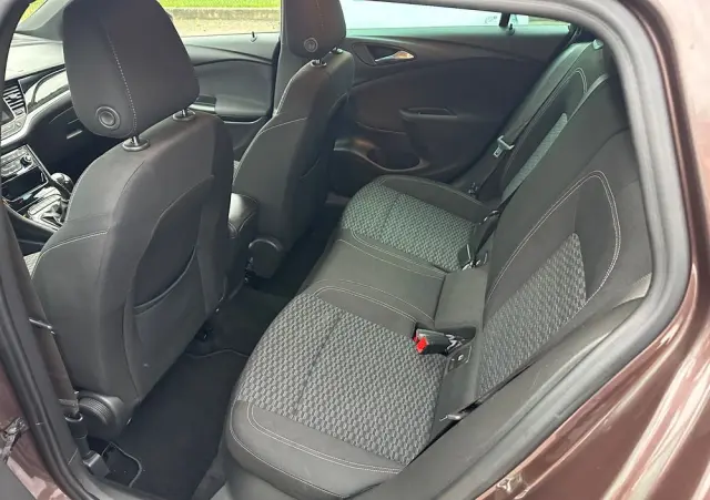 OPEL Astra 1.4 Turbo Edition