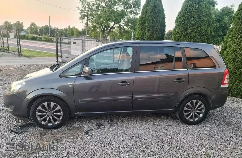 OPEL Zafira 