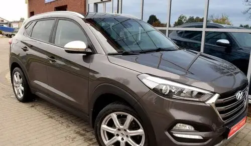 HYUNDAI Tucson 
