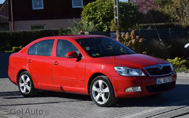 SKODA Octavia 1.8 TSI Ambiente DSG