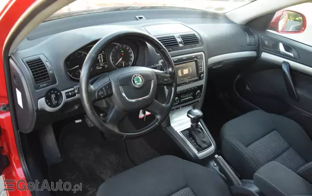 SKODA Octavia 1.8 TSI Ambiente DSG