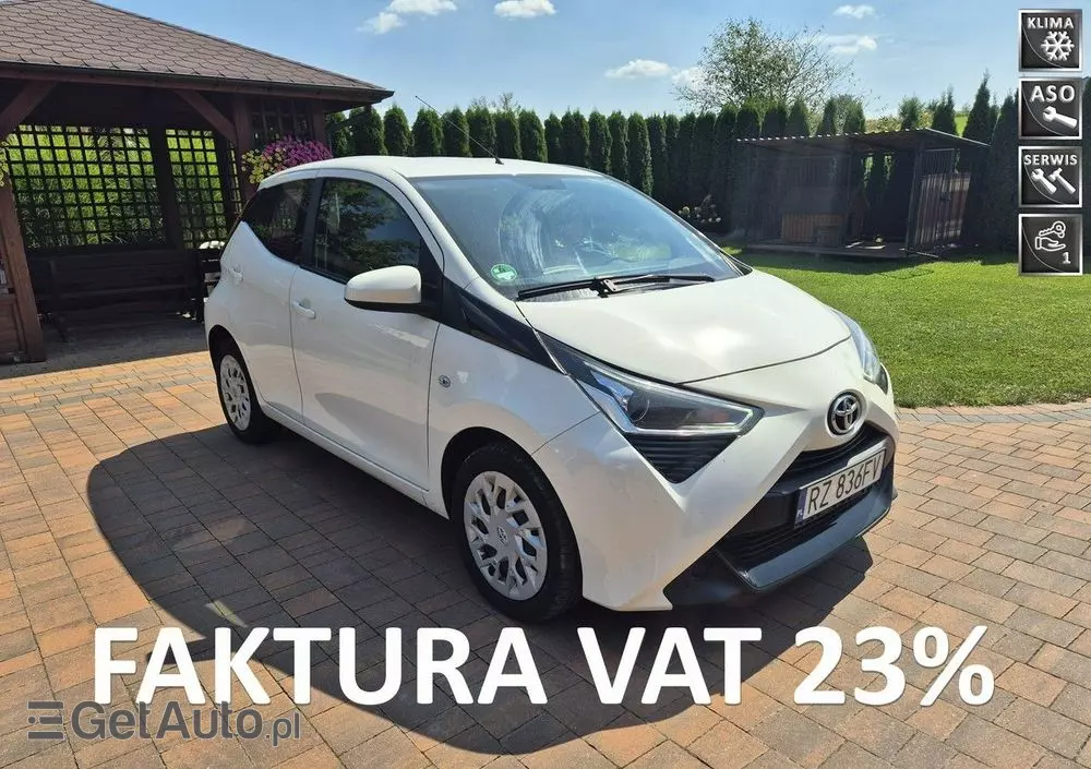 TOYOTA Aygo X-play