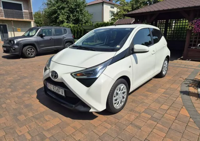 TOYOTA Aygo X-play