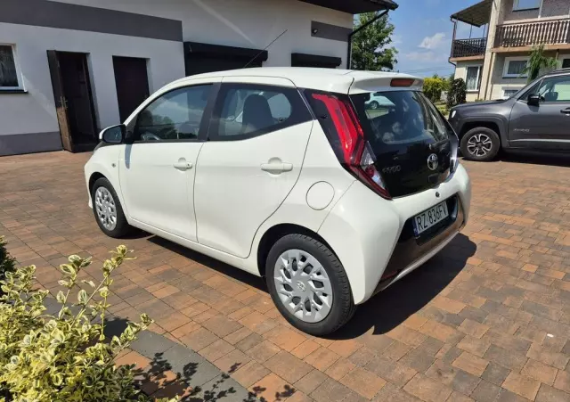 TOYOTA Aygo X-play