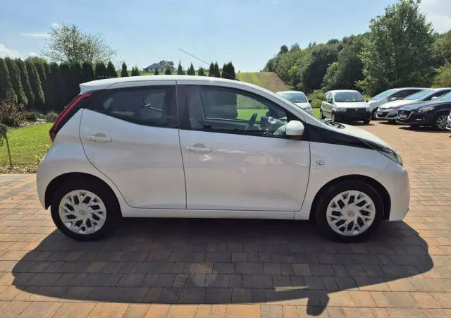 TOYOTA Aygo X-play