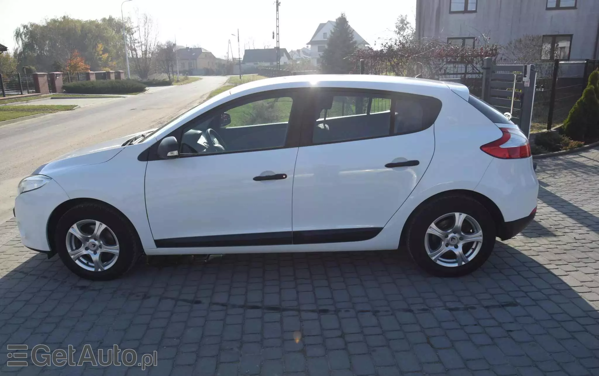 RENAULT Megane 1.6 16V 100 Authentique