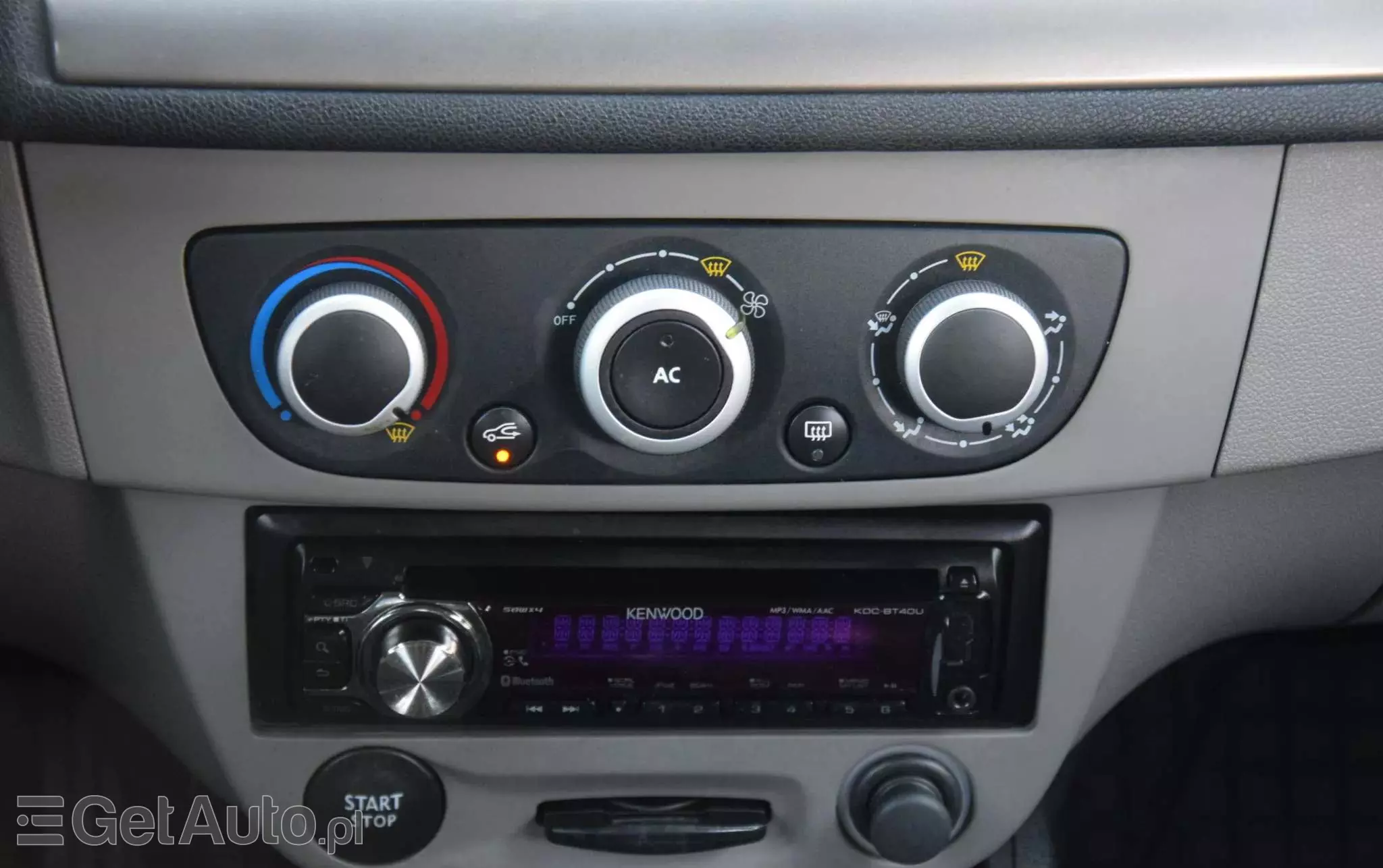 RENAULT Megane 1.6 16V 100 Authentique