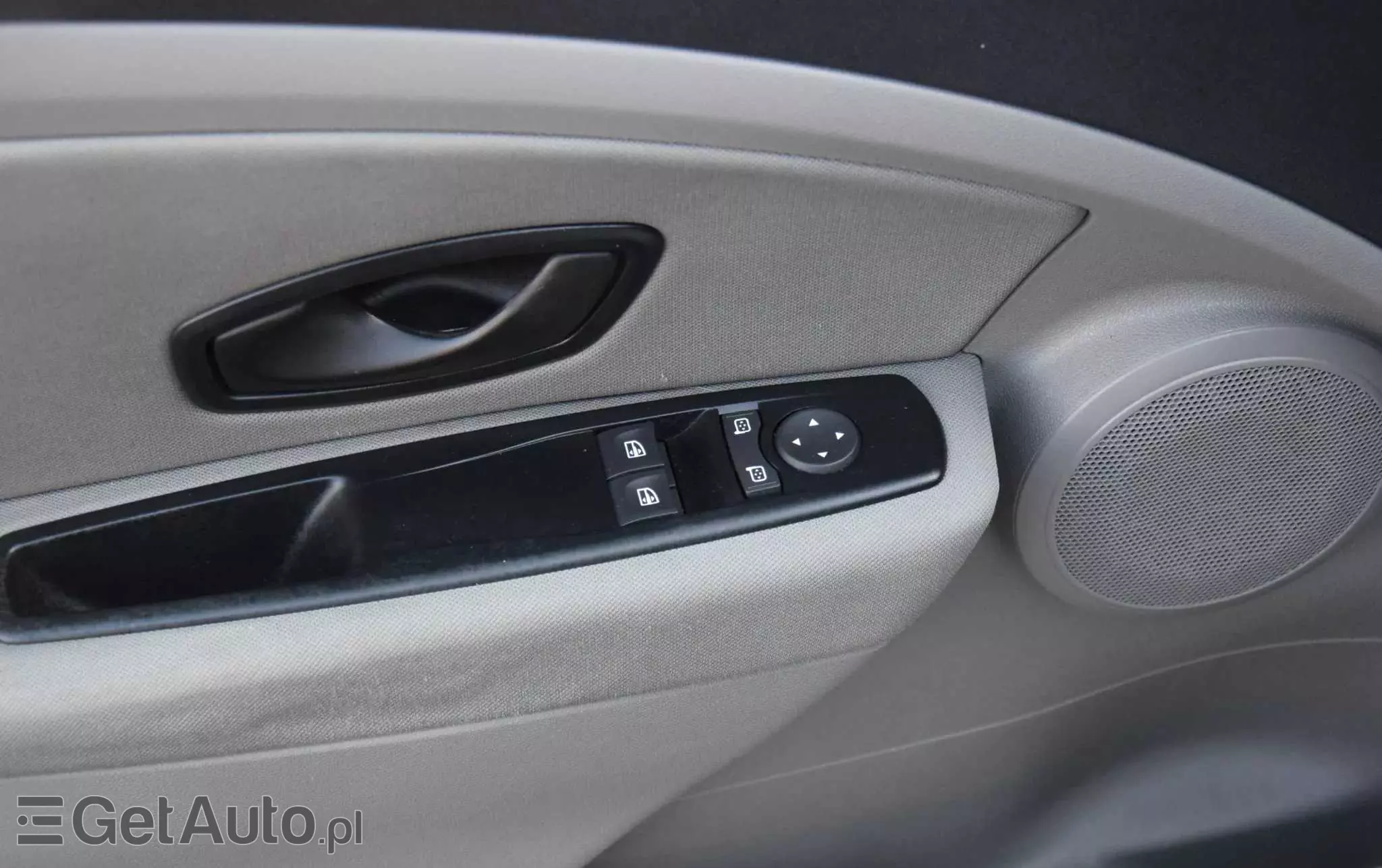 RENAULT Megane 1.6 16V 100 Authentique