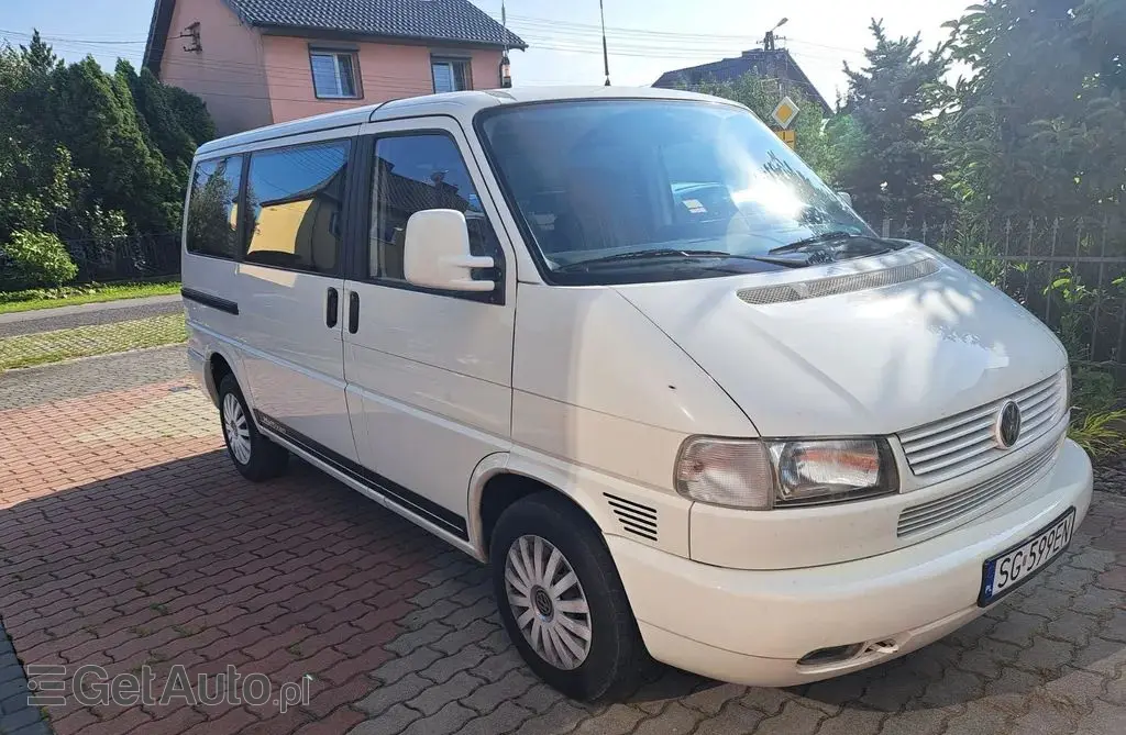 VOLKSWAGEN Multivan 