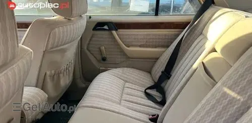 MERCEDES-BENZ W124 