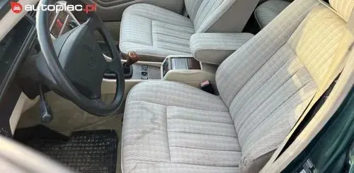 MERCEDES-BENZ W124 