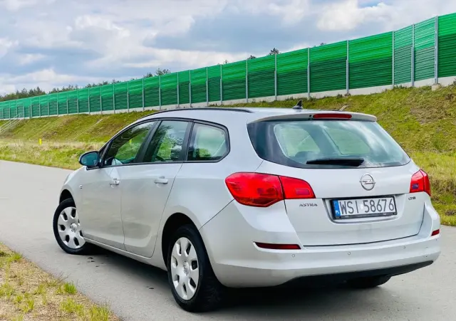 OPEL Astra 1.7 CDTI Edition