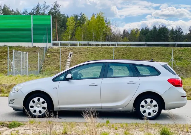 OPEL Astra 1.7 CDTI Edition