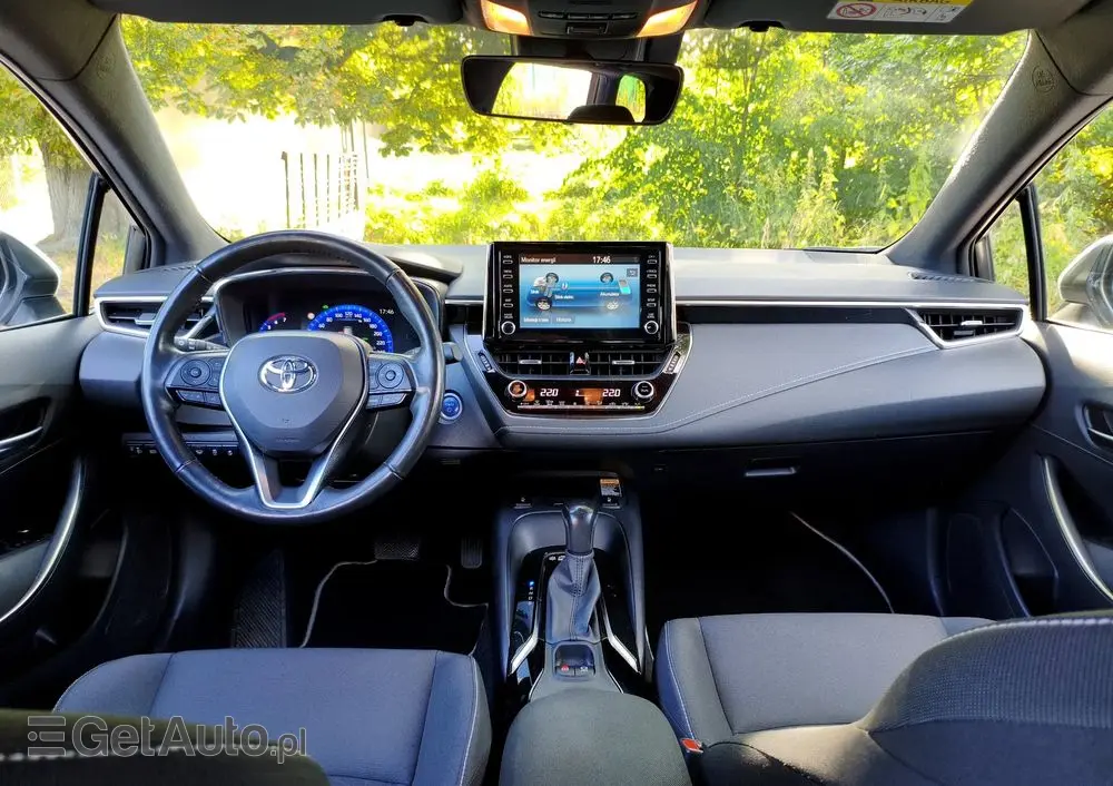 TOYOTA Corolla 1.8 Hybrid Team Deutschland