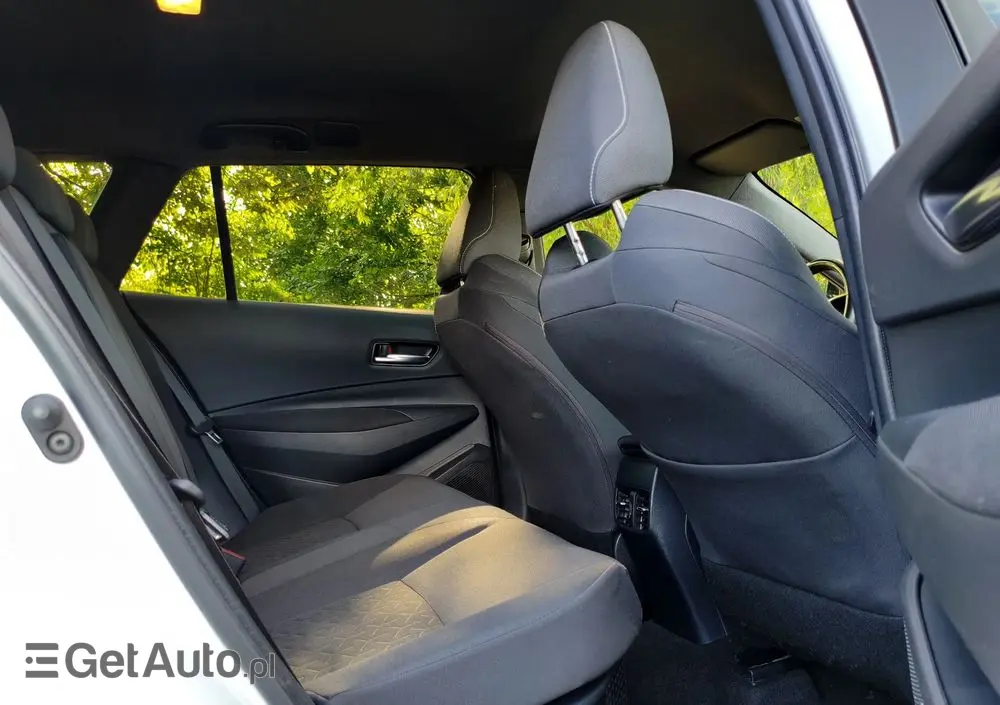 TOYOTA Corolla 1.8 Hybrid Team Deutschland